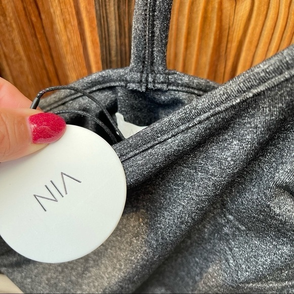 NIA The Brand Size X-Small Workout Racer Back Tank Gray Bra Rouched - Picture 6 of 7